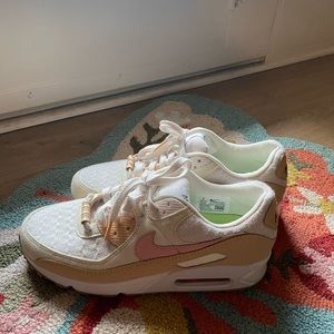 nike sneakers women size 9